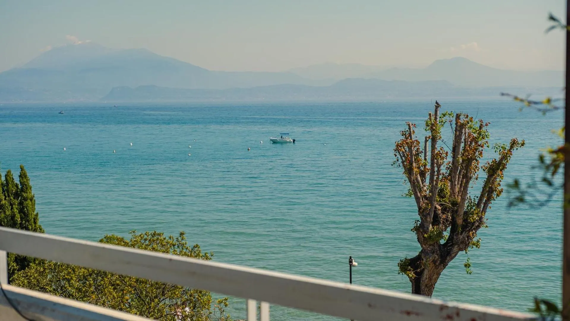 Sirmione Sunrise Terrace - Italian Homing Apartment